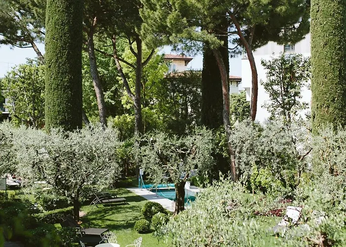 Piccola Vela Hotel 4*